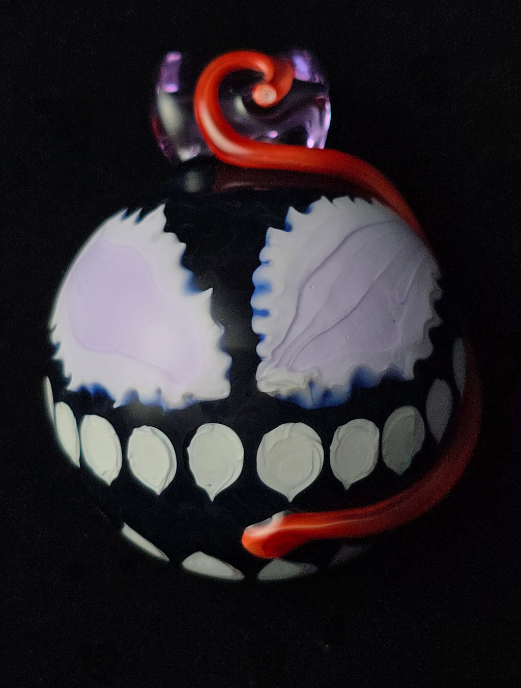 2.2 x 1.78 Alien Pendant - Eve Bodovsky